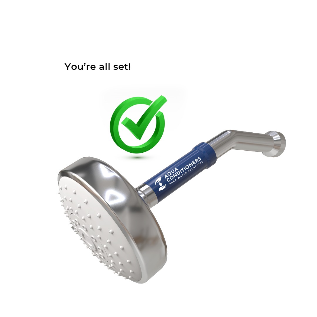 The finished fit: shower arm, Aqua Shower Premium and shower head joined in one line, with a green tick above